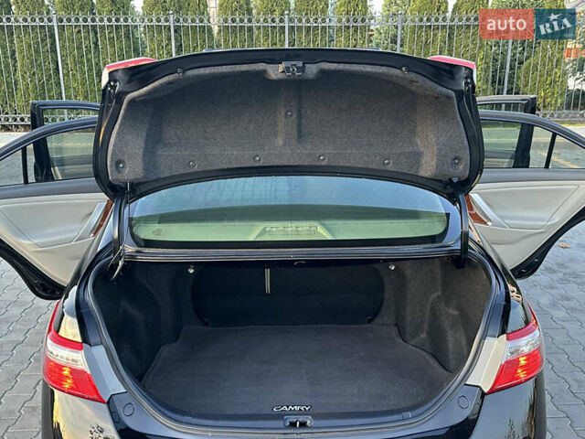 Черный Тойота Камри, объемом двигателя 2.4 л и пробегом 134 тыс. км за 11900 $, фото 57 на Automoto.ua