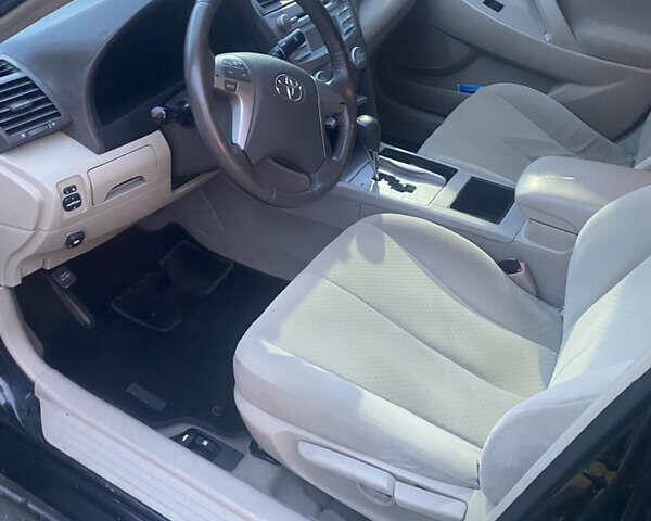 Чорний Тойота Камрі, об'ємом двигуна 0 л та пробігом 285 тис. км за 7700 $, фото 4 на Automoto.ua