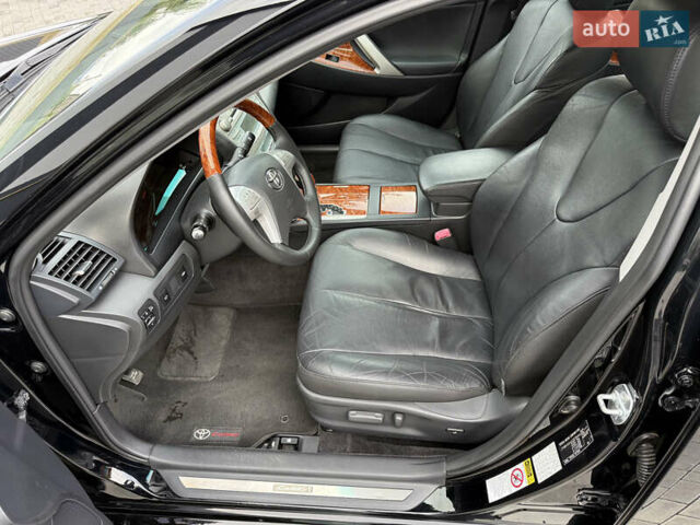Черный Тойота Камри, объемом двигателя 3.5 л и пробегом 246 тыс. км за 11000 $, фото 33 на Automoto.ua