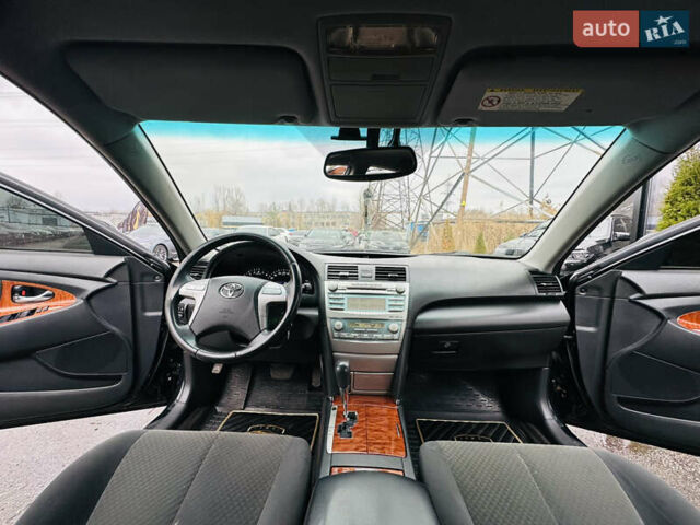 Чорний Тойота Камрі, об'ємом двигуна 2.36 л та пробігом 151 тис. км за 8800 $, фото 17 на Automoto.ua