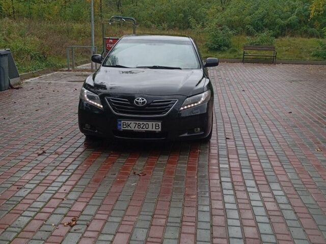 Черный Тойота Камри, объемом двигателя 3.5 л и пробегом 355 тыс. км за 7000 $, фото 12 на Automoto.ua