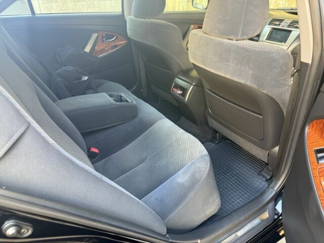 Чорний Тойота Камрі, об'ємом двигуна 2.4 л та пробігом 260 тис. км за 9200 $, фото 7 на Automoto.ua