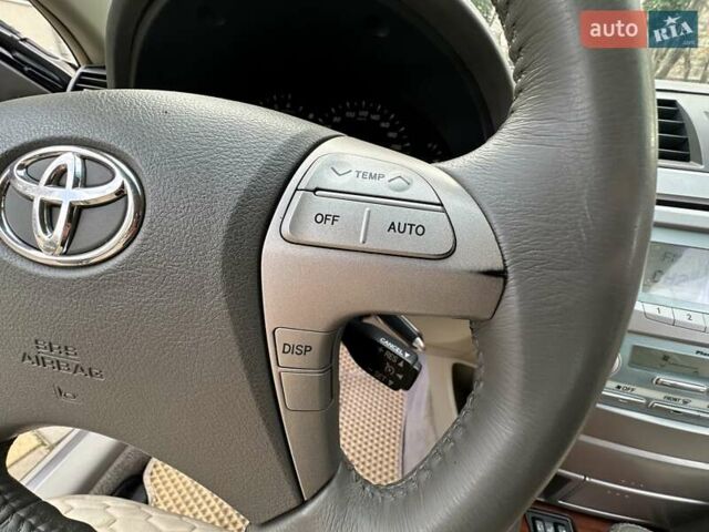 Черный Тойота Камри, объемом двигателя 2.36 л и пробегом 180 тыс. км за 8900 $, фото 36 на Automoto.ua