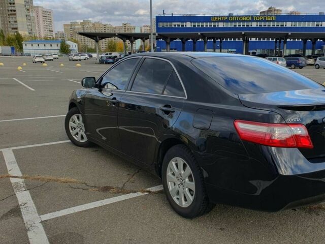Чорний Тойота Камрі, об'ємом двигуна 2.4 л та пробігом 261 тис. км за 8300 $, фото 2 на Automoto.ua