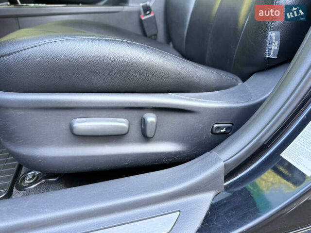Чорний Тойота Камрі, об'ємом двигуна 3.46 л та пробігом 225 тис. км за 10300 $, фото 28 на Automoto.ua