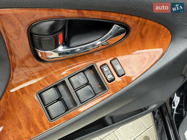 Черный Тойота Камри, объемом двигателя 3.5 л и пробегом 246 тыс. км за 11000 $, фото 52 на Automoto.ua