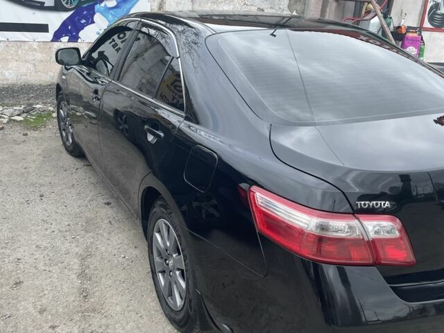 Черный Тойота Камри, объемом двигателя 2.4 л и пробегом 250 тыс. км за 8500 $, фото 3 на Automoto.ua
