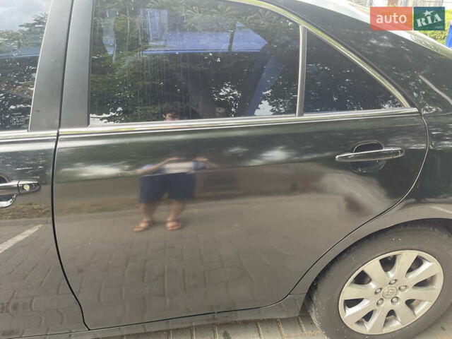 Чорний Тойота Камрі, об'ємом двигуна 2.4 л та пробігом 230 тис. км за 8499 $, фото 16 на Automoto.ua