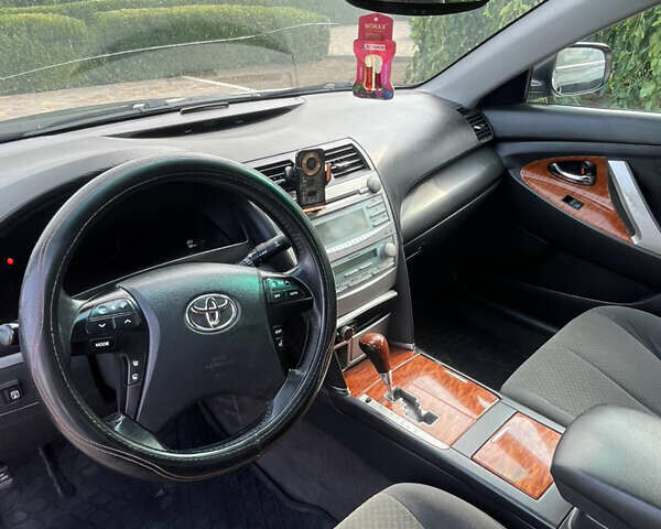 Черный Тойота Камри, объемом двигателя 2.36 л и пробегом 260 тыс. км за 7800 $, фото 11 на Automoto.ua