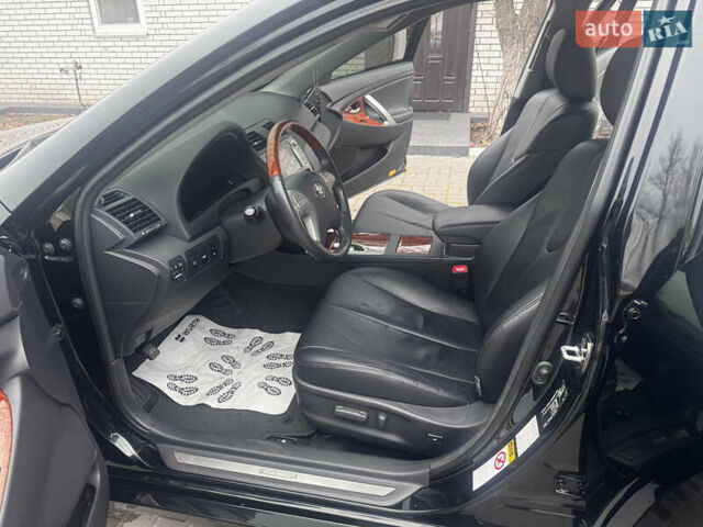 Чорний Тойота Камрі, об'ємом двигуна 3.5 л та пробігом 70 тис. км за 16500 $, фото 15 на Automoto.ua