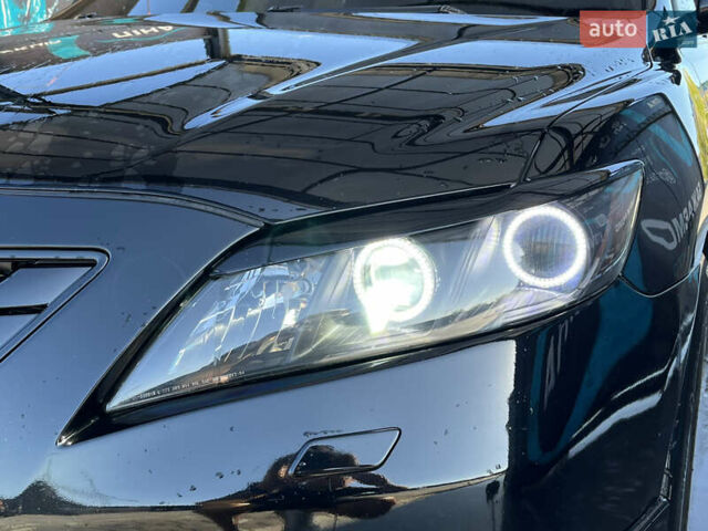 Черный Тойота Камри, объемом двигателя 3.5 л и пробегом 377 тыс. км за 10200 $, фото 16 на Automoto.ua