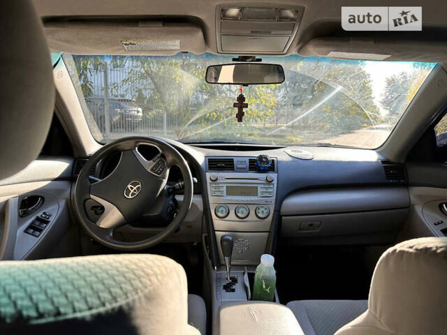 Чорний Тойота Камрі, об'ємом двигуна 2.36 л та пробігом 277 тис. км за 6500 $, фото 2 на Automoto.ua