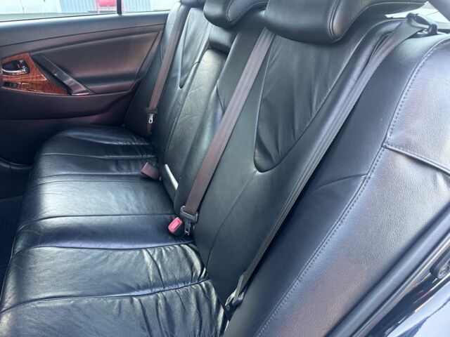 Черный Тойота Камри, объемом двигателя 2.4 л и пробегом 220 тыс. км за 8900 $, фото 7 на Automoto.ua