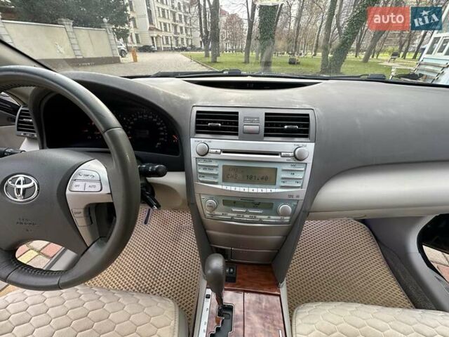 Черный Тойота Камри, объемом двигателя 2.36 л и пробегом 180 тыс. км за 8900 $, фото 32 на Automoto.ua