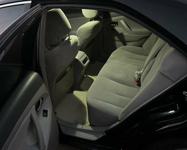 Чорний Тойота Камрі, об'ємом двигуна 2.36 л та пробігом 249 тис. км за 7000 $, фото 5 на Automoto.ua