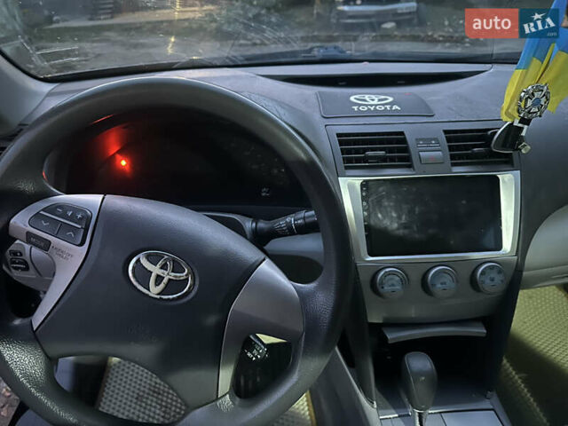 Чорний Тойота Камрі, об'ємом двигуна 2.36 л та пробігом 249 тис. км за 7000 $, фото 7 на Automoto.ua