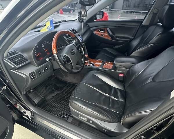 Черный Тойота Камри, объемом двигателя 3.46 л и пробегом 390 тыс. км за 11700 $, фото 21 на Automoto.ua