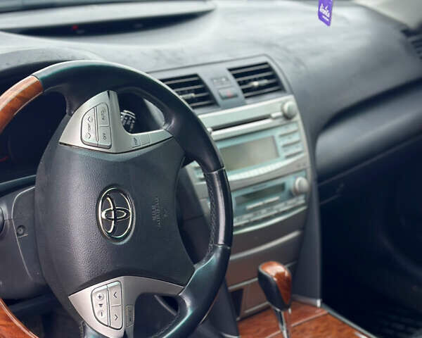 Черный Тойота Камри, объемом двигателя 3.5 л и пробегом 315 тыс. км за 8500 $, фото 9 на Automoto.ua