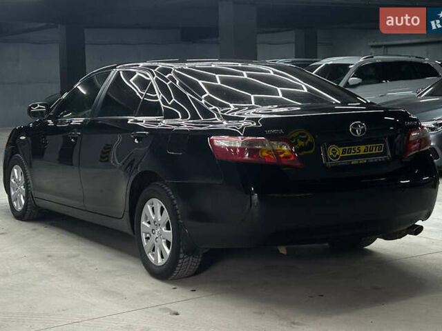 Тойота Камри 2008 в Черновцах на Automoto.ua Черный Тойота Камри, объемом двигателя 2.36 л и пробегом 290 тыс. км за 8000 $, фото 3 на Automoto.ua