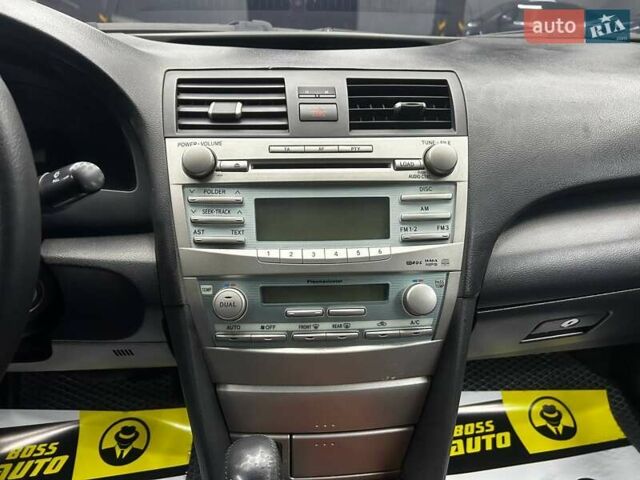 Тойота Камри 2008 в Черновцах на Automoto.ua Черный Тойота Камри, объемом двигателя 2.36 л и пробегом 290 тыс. км за 8000 $, фото 12 на Automoto.ua