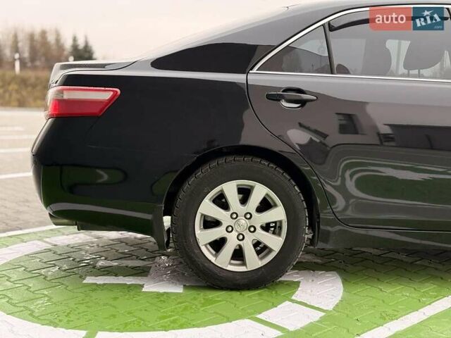 Черный Тойота Камри, объемом двигателя 2.4 л и пробегом 224 тыс. км за 7990 $, фото 9 на Automoto.ua