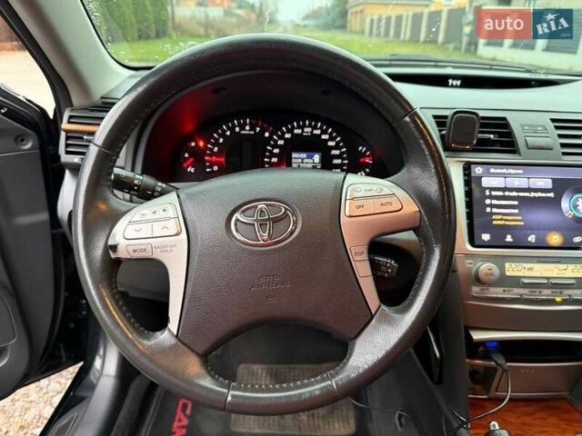 Черный Тойота Камри, объемом двигателя 2.36 л и пробегом 316 тыс. км за 8800 $, фото 25 на Automoto.ua