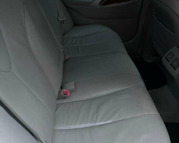 Черный Тойота Камри, объемом двигателя 2.3 л и пробегом 275 тыс. км за 8000 $, фото 14 на Automoto.ua