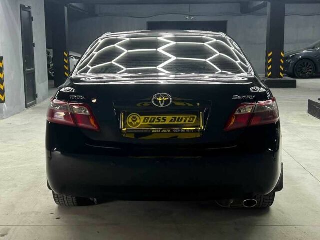 Черный Тойота Камри, объемом двигателя 2.4 л и пробегом 290 тыс. км за 8000 $, фото 4 на Automoto.ua