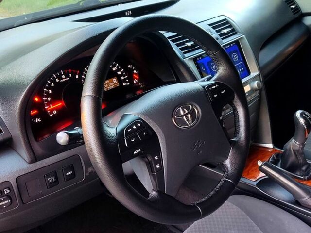 Чорний Тойота Камрі, об'ємом двигуна 2.4 л та пробігом 235 тис. км за 8700 $, фото 4 на Automoto.ua