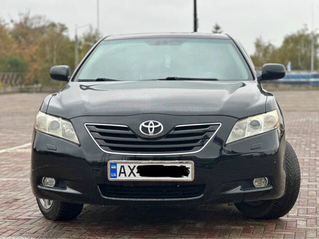 Чорний Тойота Камрі, об'ємом двигуна 0 л та пробігом 310 тис. км за 7500 $, фото 5 на Automoto.ua