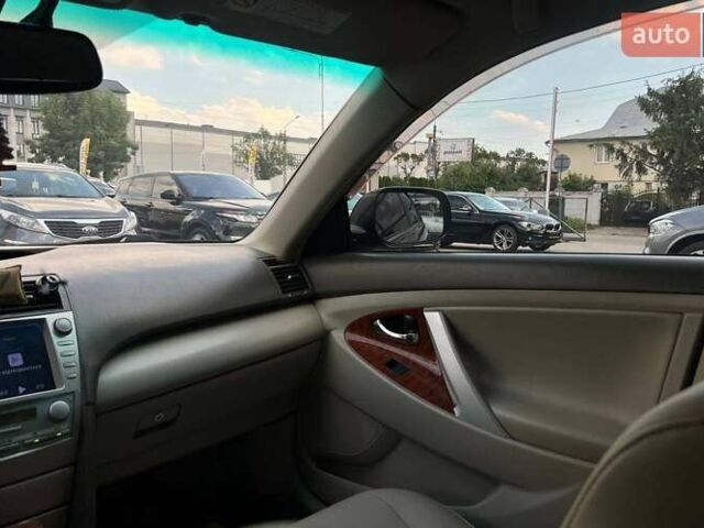 Чорний Тойота Камрі, об'ємом двигуна 3.5 л та пробігом 357 тис. км за 9800 $, фото 18 на Automoto.ua