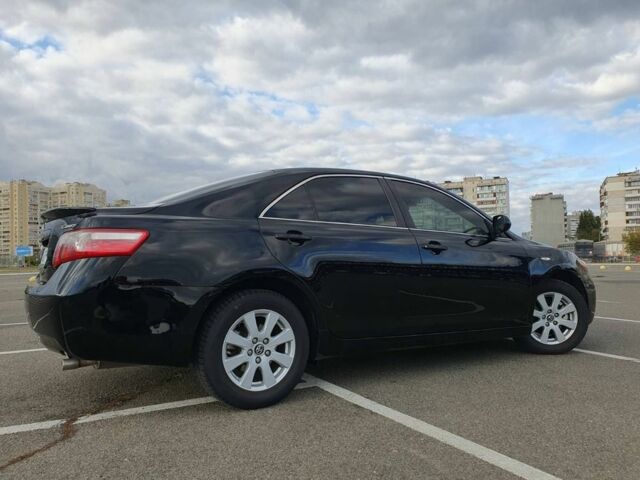 Чорний Тойота Камрі, об'ємом двигуна 2.4 л та пробігом 261 тис. км за 8300 $, фото 3 на Automoto.ua