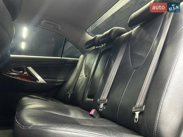 Тойота Камри 2008 в Черновцах на Automoto.ua Черный Тойота Камри, объемом двигателя 2.36 л и пробегом 290 тыс. км за 8000 $, фото 17 на Automoto.ua