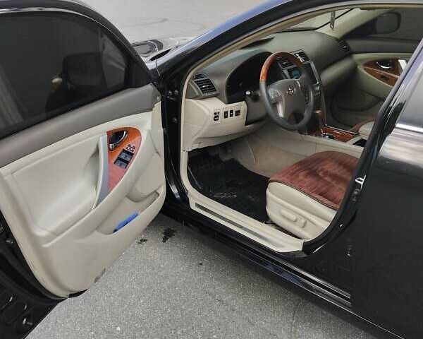 Черный Тойота Камри, объемом двигателя 3.5 л и пробегом 357 тыс. км за 9800 $, фото 12 на Automoto.ua