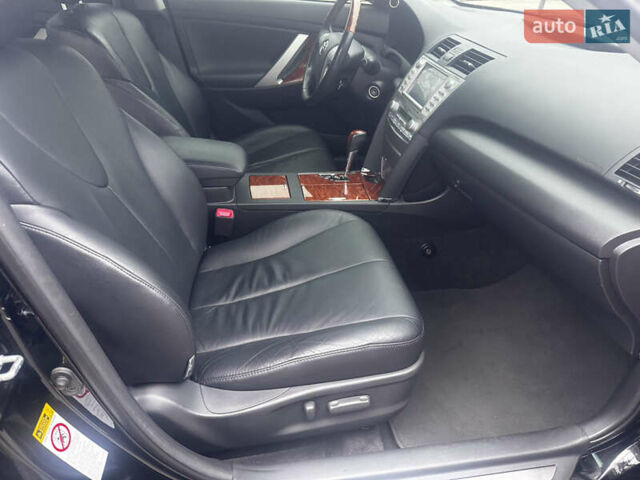 Чорний Тойота Камрі, об'ємом двигуна 3.5 л та пробігом 70 тис. км за 16500 $, фото 10 на Automoto.ua