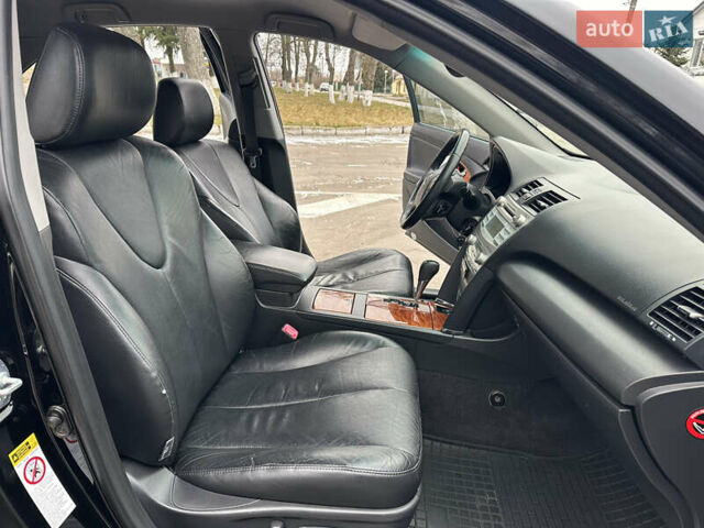 Черный Тойота Камри, объемом двигателя 2.4 л и пробегом 238 тыс. км за 8500 $, фото 41 на Automoto.ua