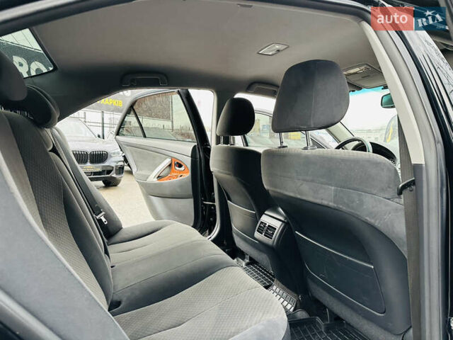 Чорний Тойота Камрі, об'ємом двигуна 2.36 л та пробігом 151 тис. км за 8800 $, фото 16 на Automoto.ua