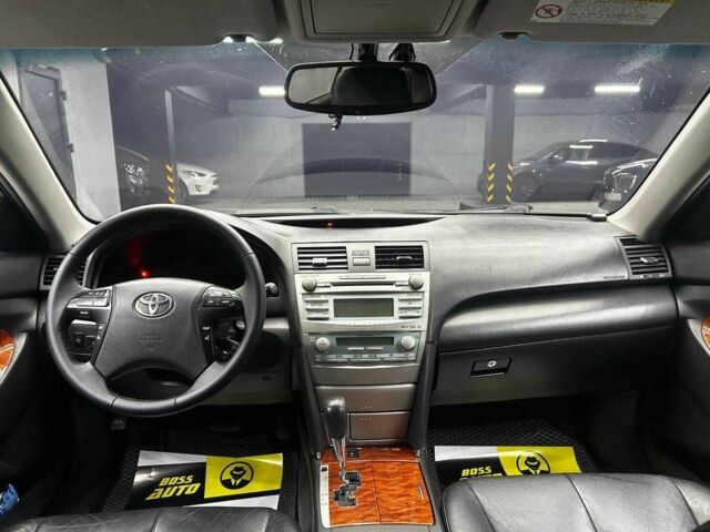 Черный Тойота Камри, объемом двигателя 2.4 л и пробегом 290 тыс. км за 8000 $, фото 15 на Automoto.ua