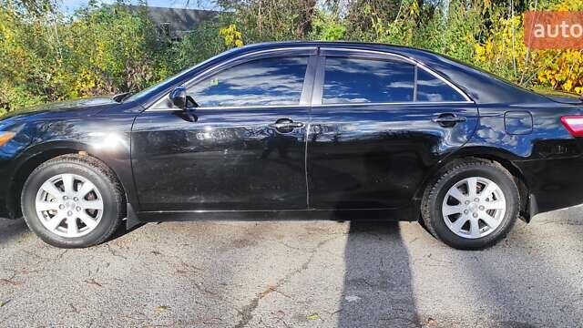Чорний Тойота Камрі, об'ємом двигуна 3.5 л та пробігом 227 тис. км за 8900 $, фото 4 на Automoto.ua