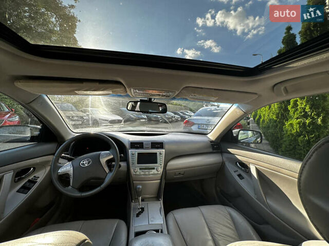 Черный Тойота Камри, объемом двигателя 2.4 л и пробегом 264 тыс. км за 9000 $, фото 10 на Automoto.ua