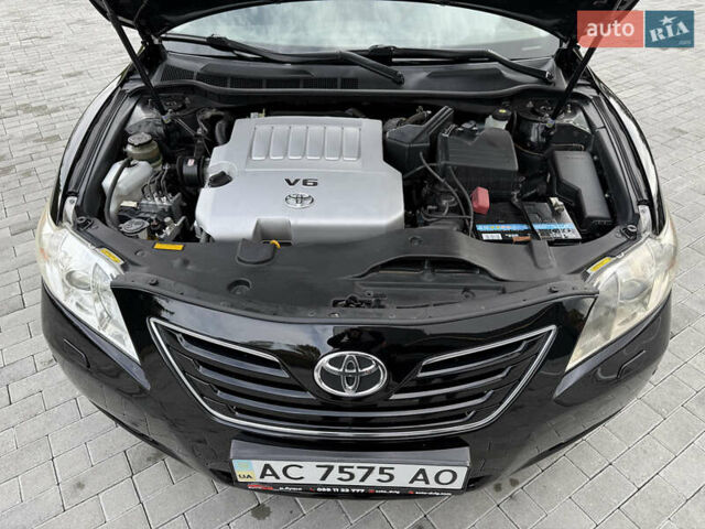 Черный Тойота Камри, объемом двигателя 3.5 л и пробегом 246 тыс. км за 11000 $, фото 55 на Automoto.ua