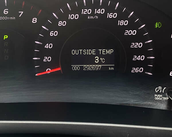 Черный Тойота Камри, объемом двигателя 3.5 л и пробегом 294 тыс. км за 9900 $, фото 13 на Automoto.ua