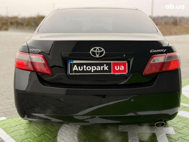 Чорний Тойота Камрі, об'ємом двигуна 2.4 л та пробігом 224 тис. км за 7990 $, фото 7 на Automoto.ua