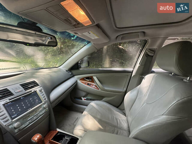 Черный Тойота Камри, объемом двигателя 3.5 л и пробегом 240 тыс. км за 12000 $, фото 5 на Automoto.ua