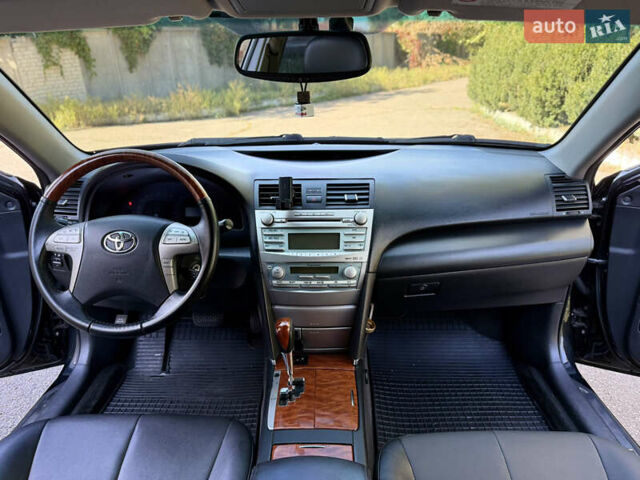 Чорний Тойота Камрі, об'ємом двигуна 3.46 л та пробігом 225 тис. км за 10300 $, фото 35 на Automoto.ua