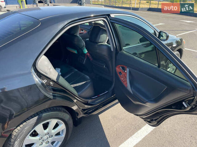 Чорний Тойота Камрі, об'ємом двигуна 2.36 л та пробігом 228 тис. км за 8200 $, фото 11 на Automoto.ua