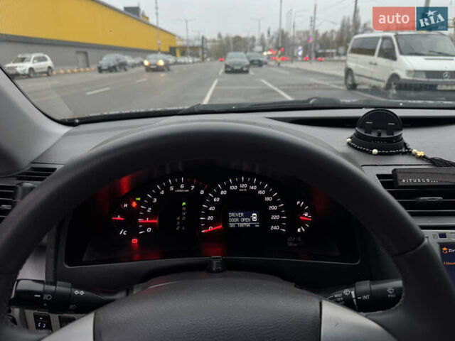 Черный Тойота Камри, объемом двигателя 2.4 л и пробегом 188 тыс. км за 10299 $, фото 7 на Automoto.ua