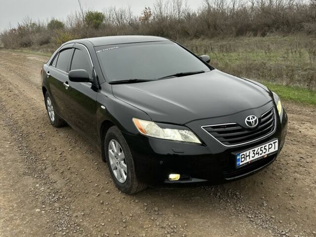 Черный Тойота Камри, объемом двигателя 2.4 л и пробегом 212 тыс. км за 8000 $, фото 2 на Automoto.ua