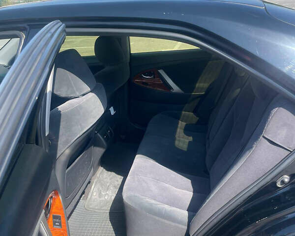 Черный Тойота Камри, объемом двигателя 2.36 л и пробегом 282 тыс. км за 7499 $, фото 7 на Automoto.ua