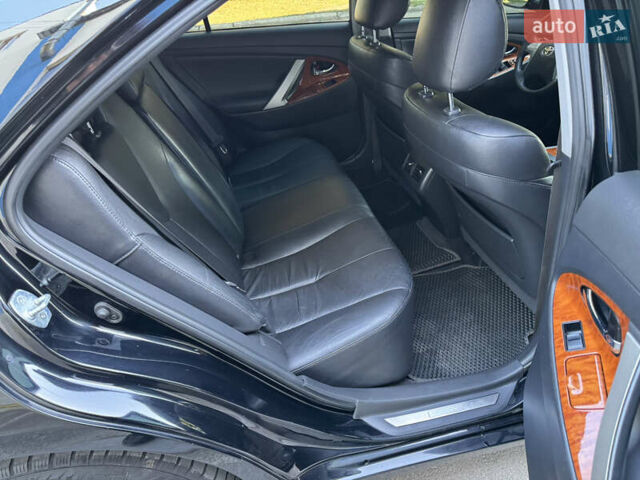 Черный Тойота Камри, объемом двигателя 3.5 л и пробегом 272 тыс. км за 10999 $, фото 9 на Automoto.ua